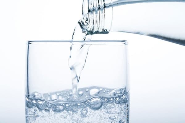 Bereitstellung von Mineralwasser an Hitzetagen